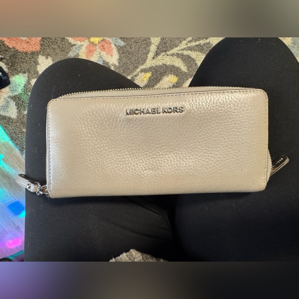 Michael Kors Beige Zip-Around Wallet